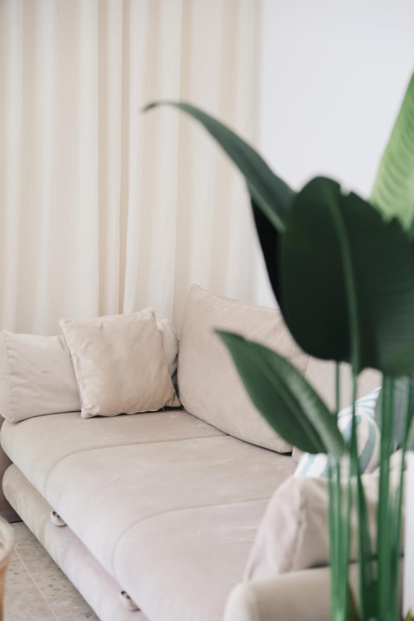 M&k Apartment *